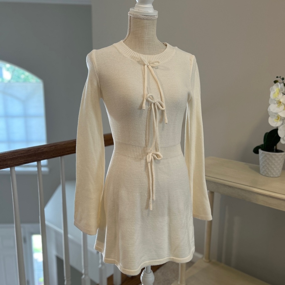 Elegant Cream Knit Dress